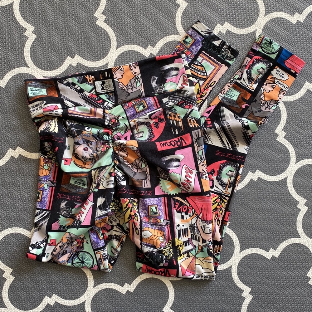 Celestial Bodiez scrunch butt VROOM leggings size small
